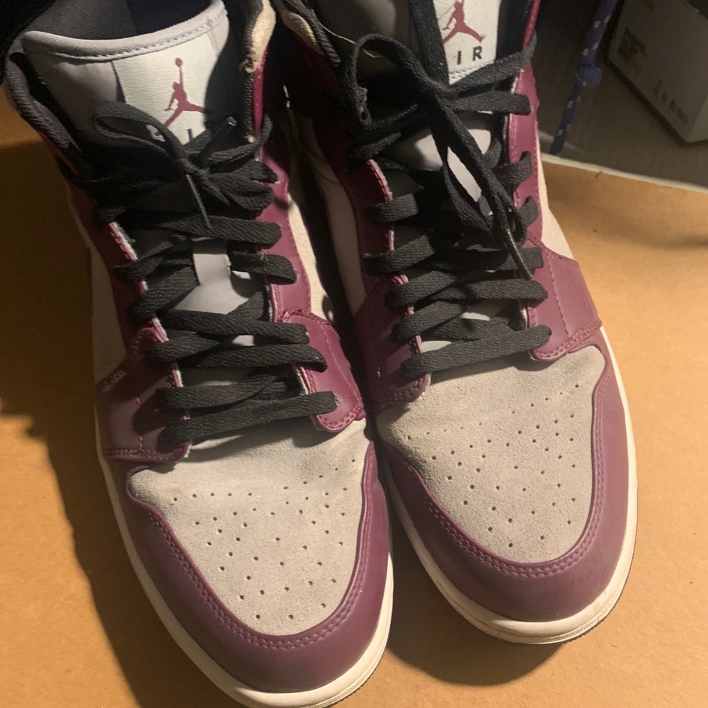 Nike Jordan 1 purple/grey